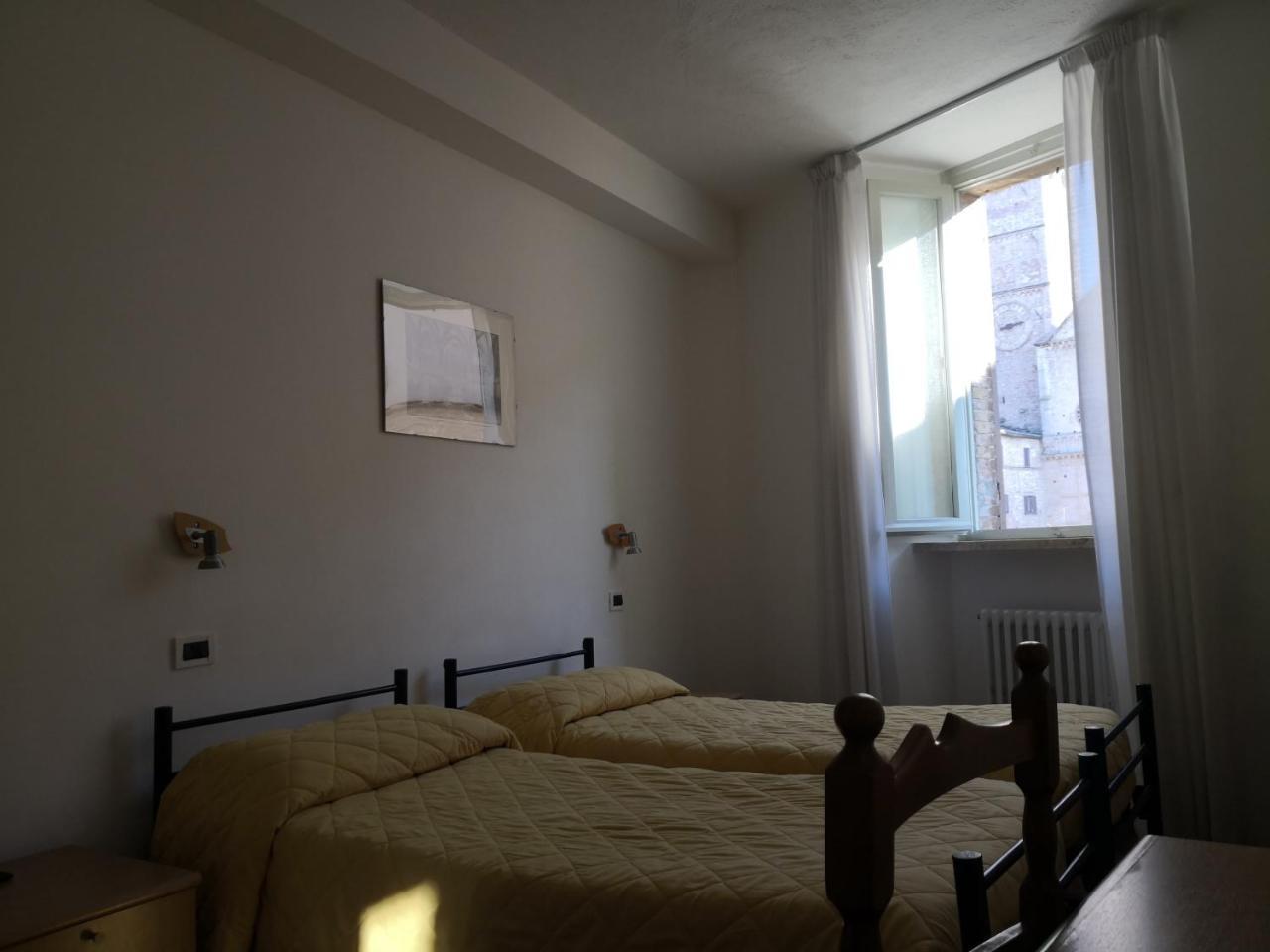 Hotel Arco Del Vento à Assise Extérieur photo