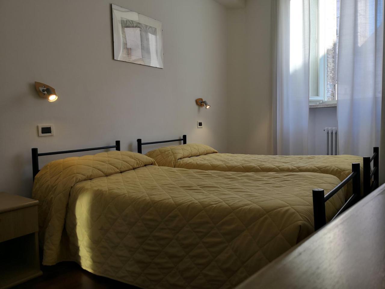 Hotel Arco Del Vento à Assise Extérieur photo