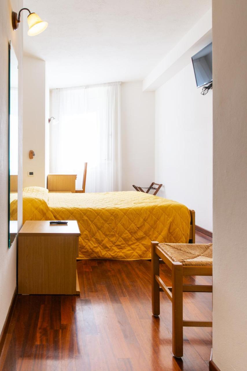 Hotel Arco Del Vento à Assise Extérieur photo